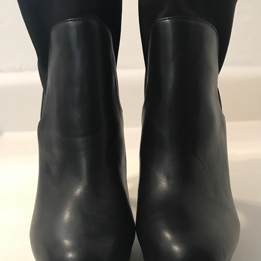 Guess Ankle bootie