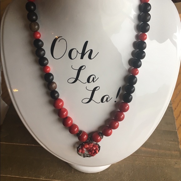 🎉HP🎉 Red Coral and Tiger Ebony Wood Necklace - Picture 5 of 6