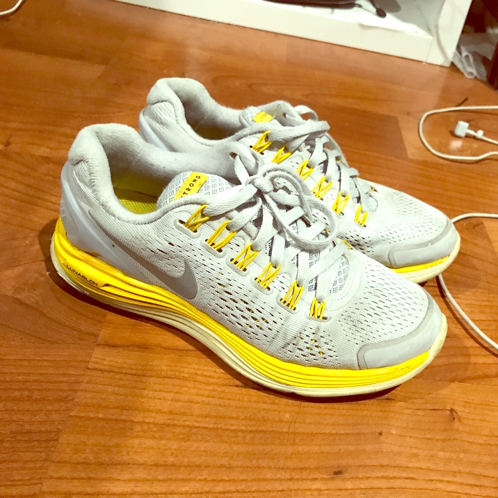 Nike lunarlon LIVESTRONG