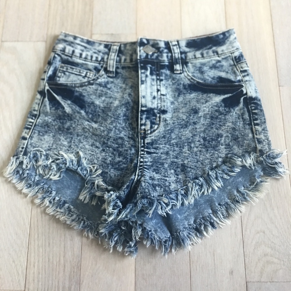 High waisted acid wash printed jean shorts
