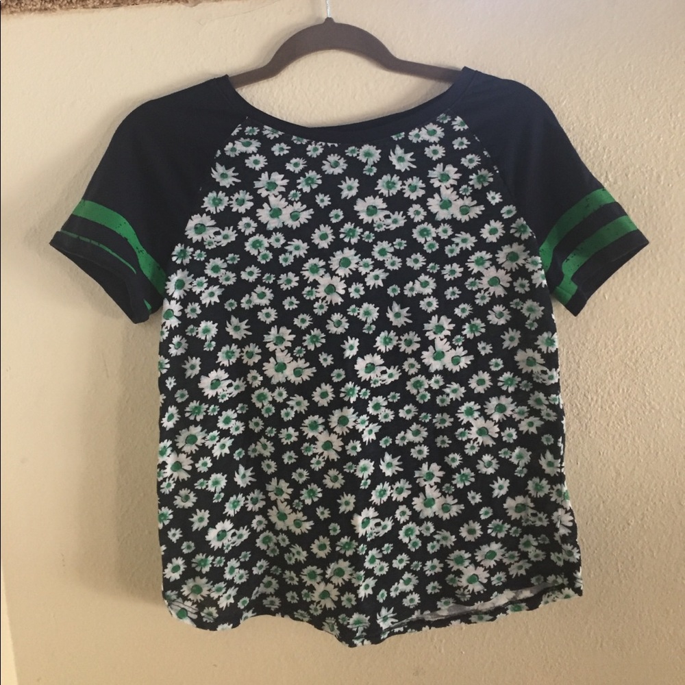 Daisy justice t shirt
