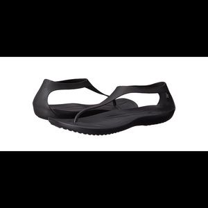 Crocs Sexy Flip Sandal, size 8M