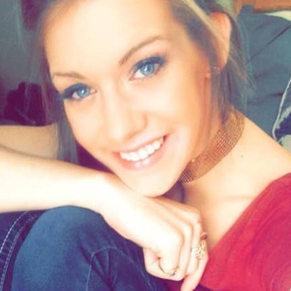 Meet your Posher, Tabitha - Picture 1 of 1