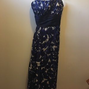 BCBG LIKE NEW - Blue Floral Strapless Gown