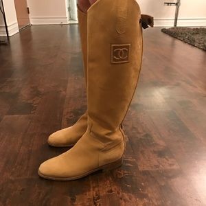 Gorgeous chanel boots size 38 1/2 sand suede
