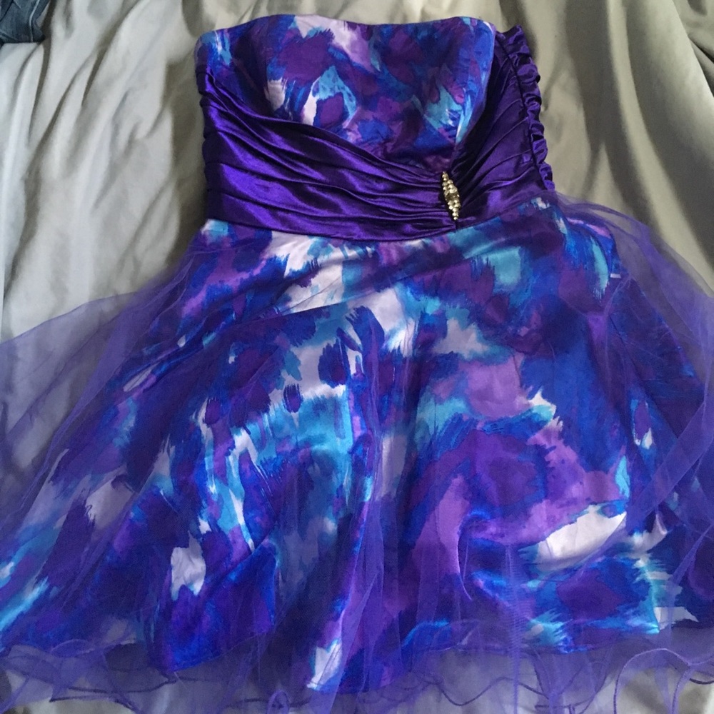 Women's/juniors formal strapless dress