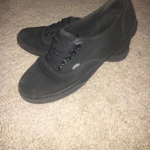 all black vans