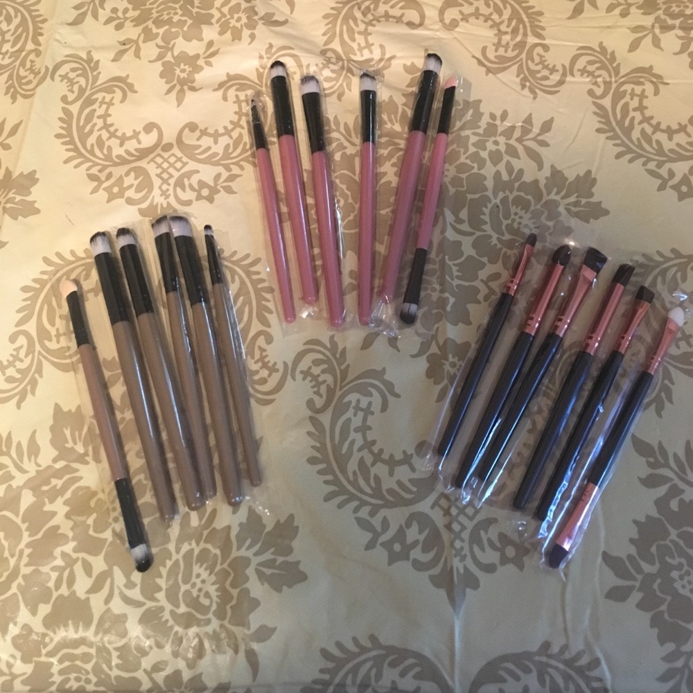 Make up application and brush set