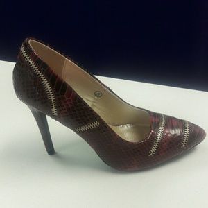 Stylish wine high heel pumps