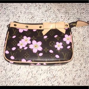 Louis Vuitton Clutch