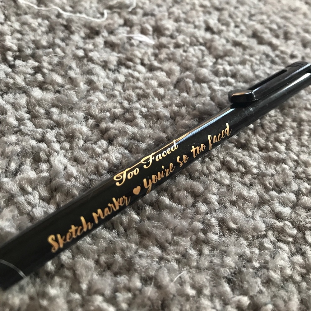 Too faced black liquid eyeliner