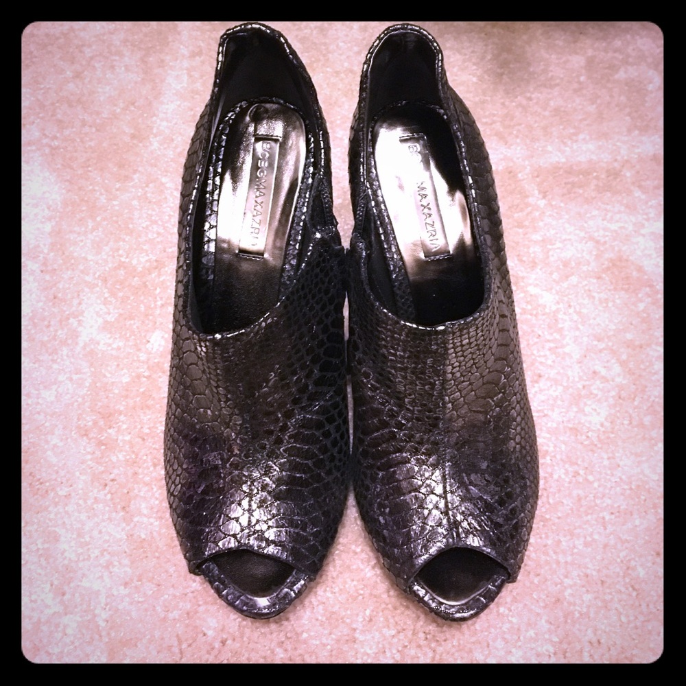 New! Bcbgmaxazaria heeled booties