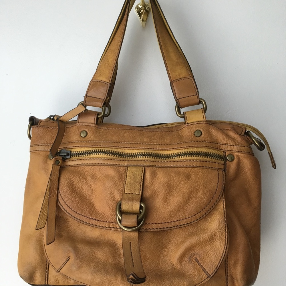 Fossil distressed leather bag in yellow