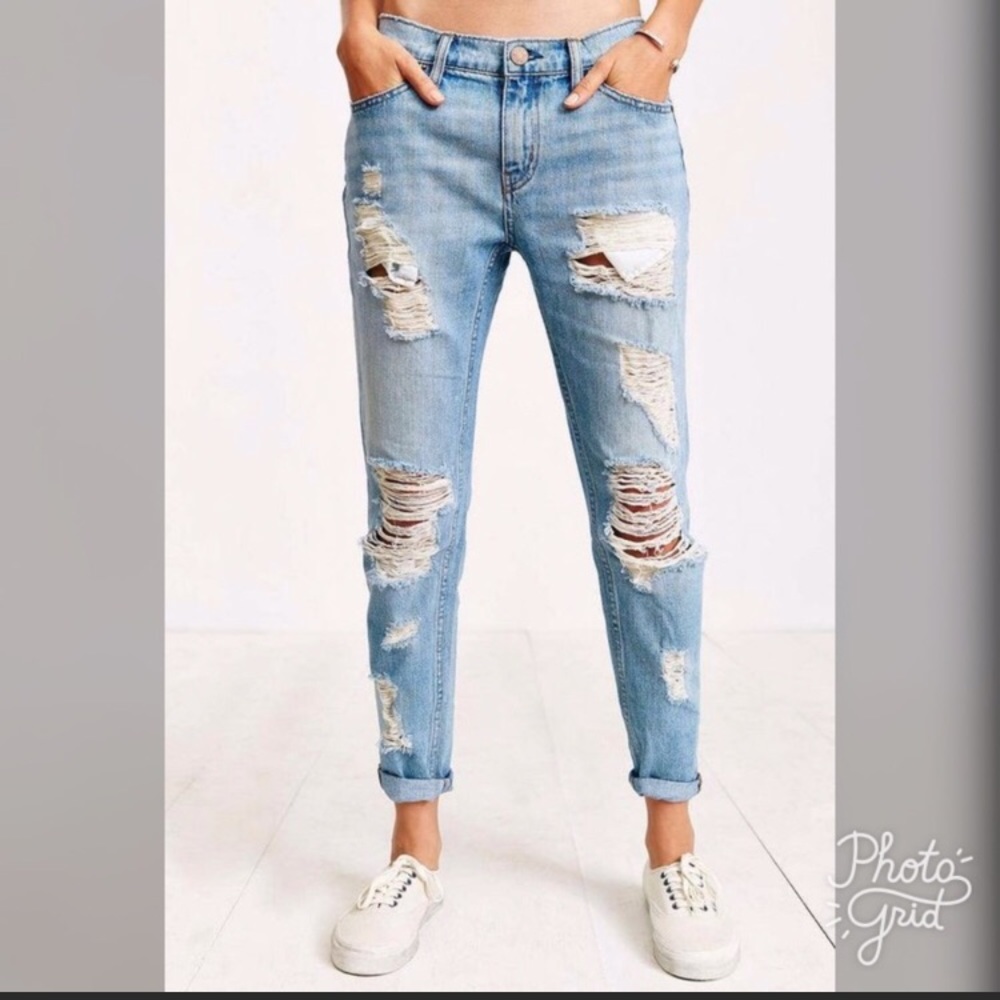 BDG Slim Boyfriend Jean - Light Denim Slash