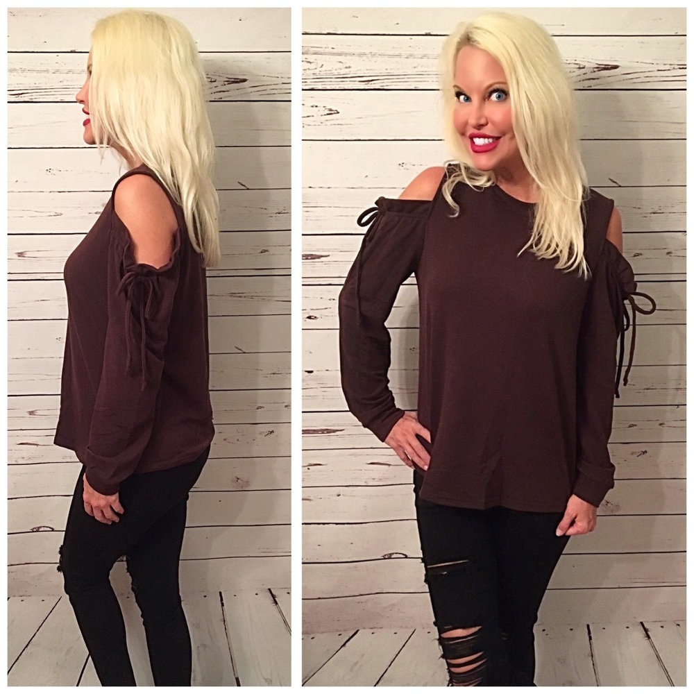 LAST One!! Plum cold shoulder ruffle sweatshirt - Picture 2 of 5