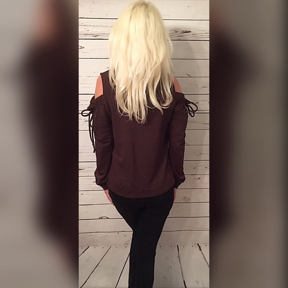 LAST One!! Plum cold shoulder ruffle sweatshirt - Picture 4 of 5