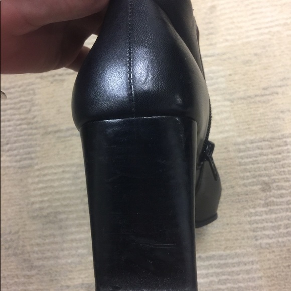 Black leather ankle boots - Picture 4 of 7