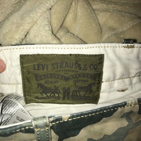 Levi's chino camo pants 30x30 - Picture 4 of 4