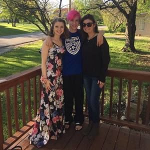 Meet your Posher, Sara