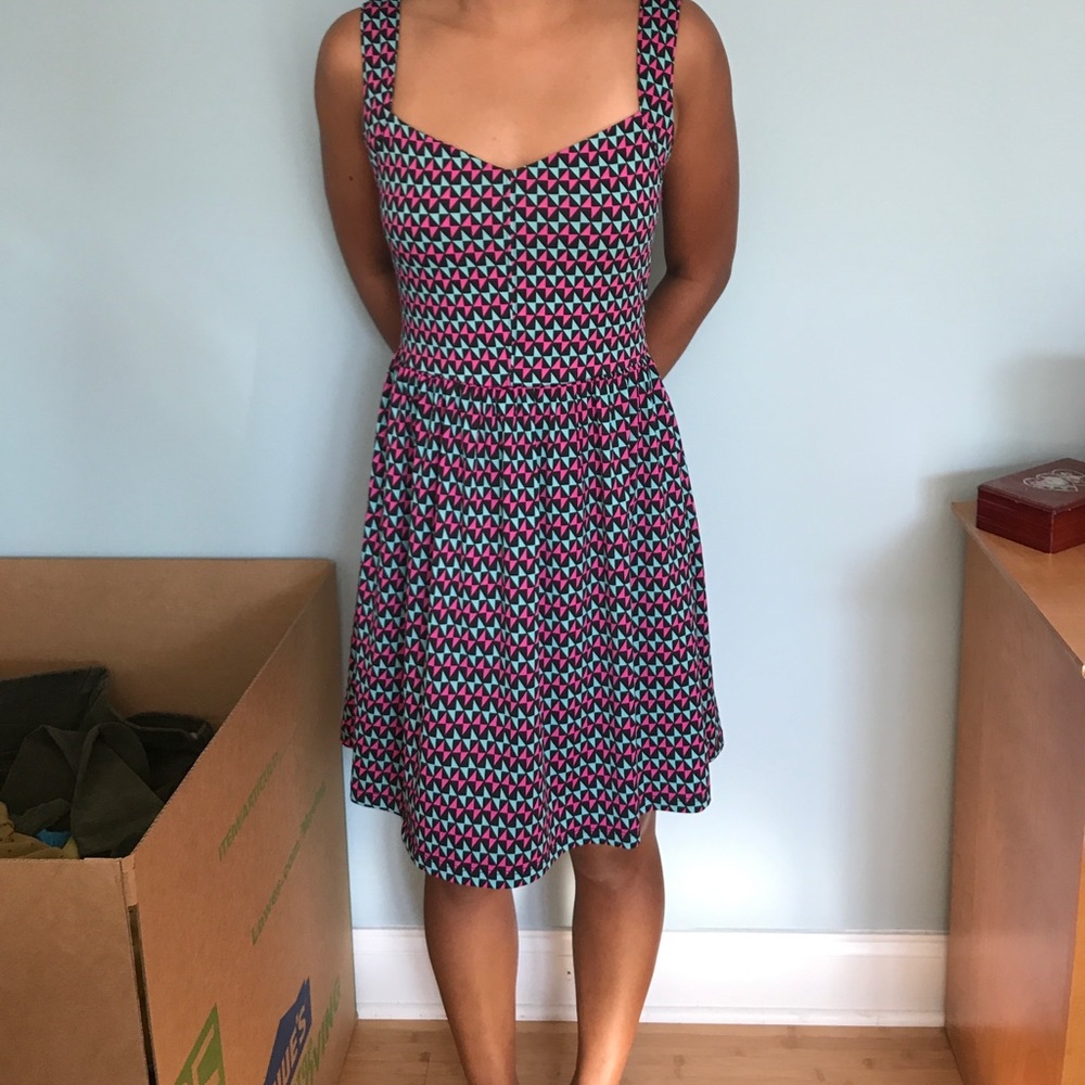 Pattern stretch dress