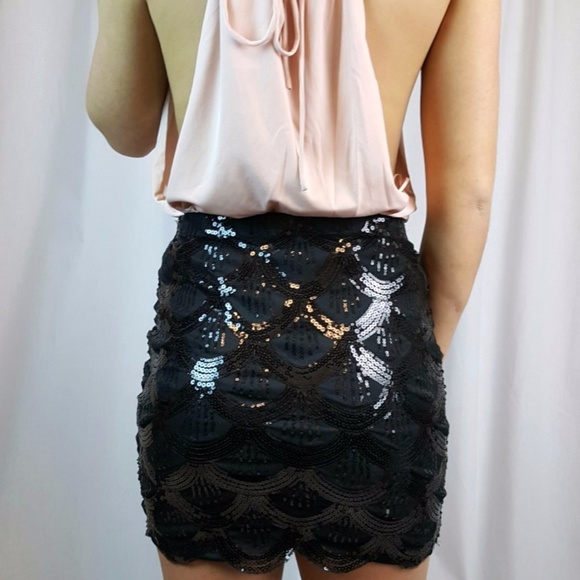 Black Sequin Skirt by Reverse - Picture 4 of 4