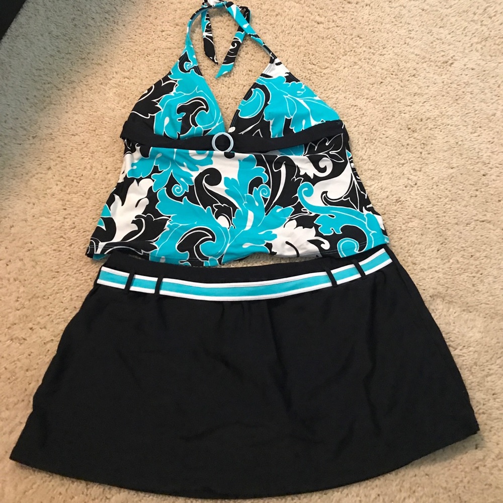 V-neck  tankinie top with black skirt