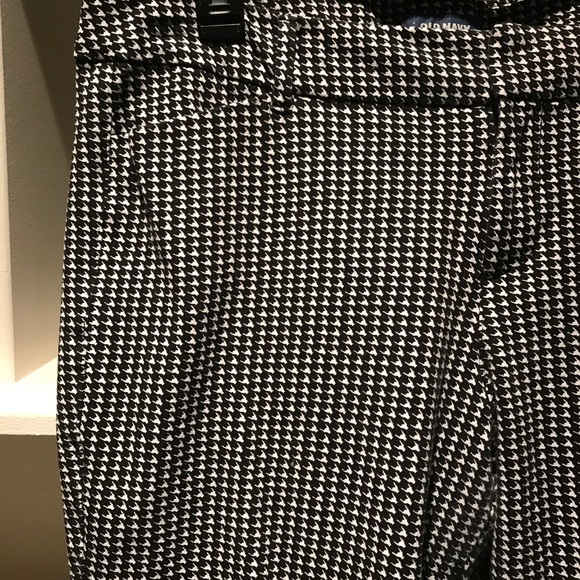 Old Navy Pixie Pants - Picture 1 of 3