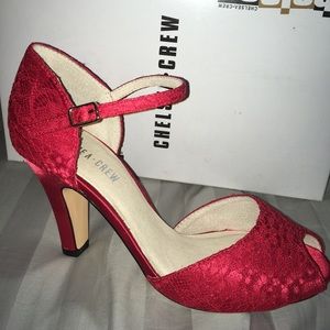 Satin peep toe pumps