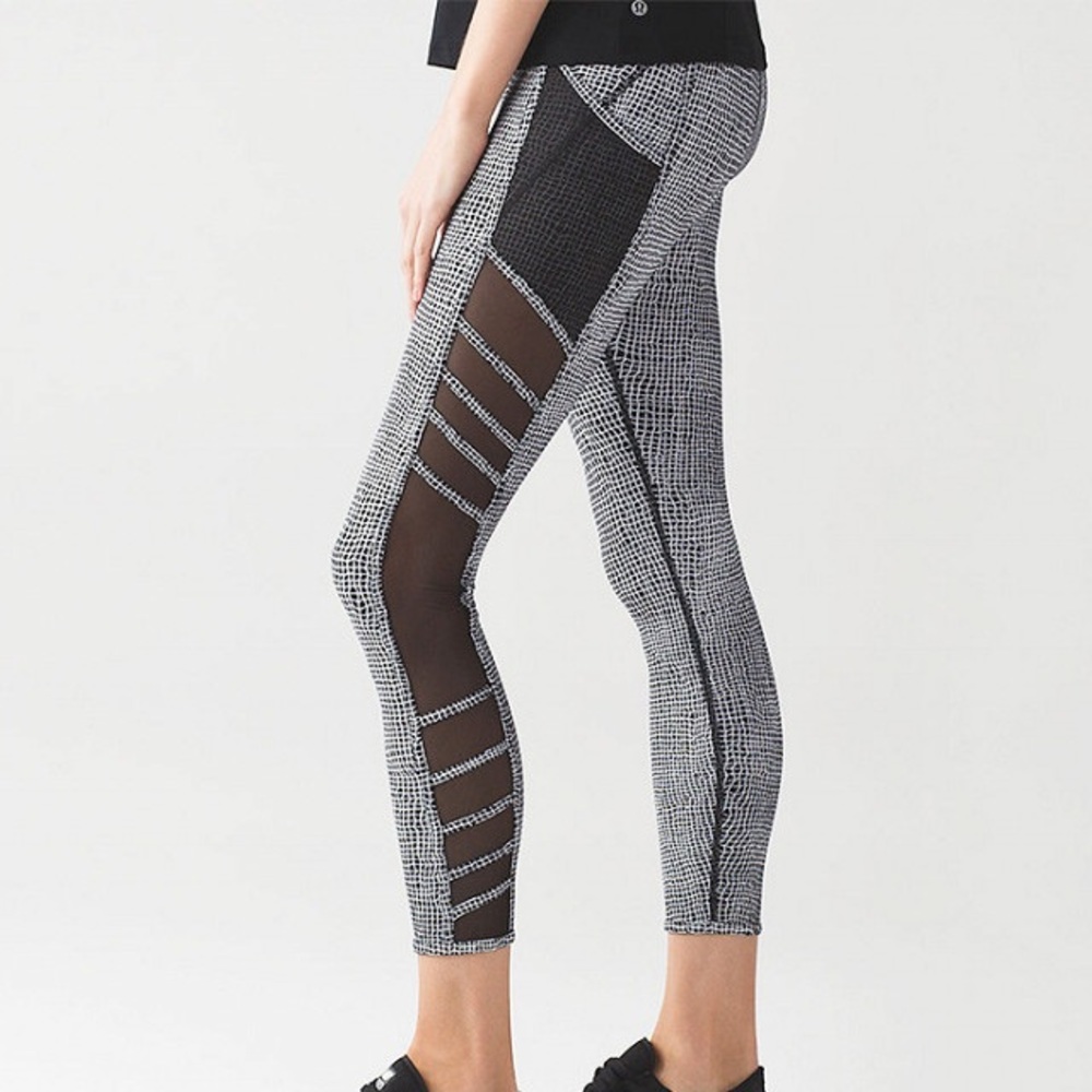 NWOT Lululemon Wild and Free leggings