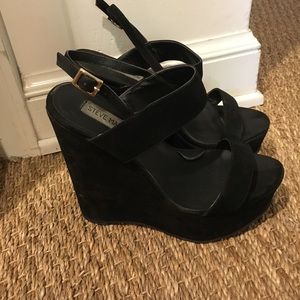 🖤BLACK WEDGES!!🖤