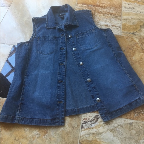 Chico's vented Jean vest...medium fade blue size 2 - Picture 1 of 8