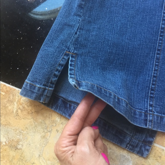 Chico's vented Jean vest...medium fade blue size 2 - Picture 7 of 8