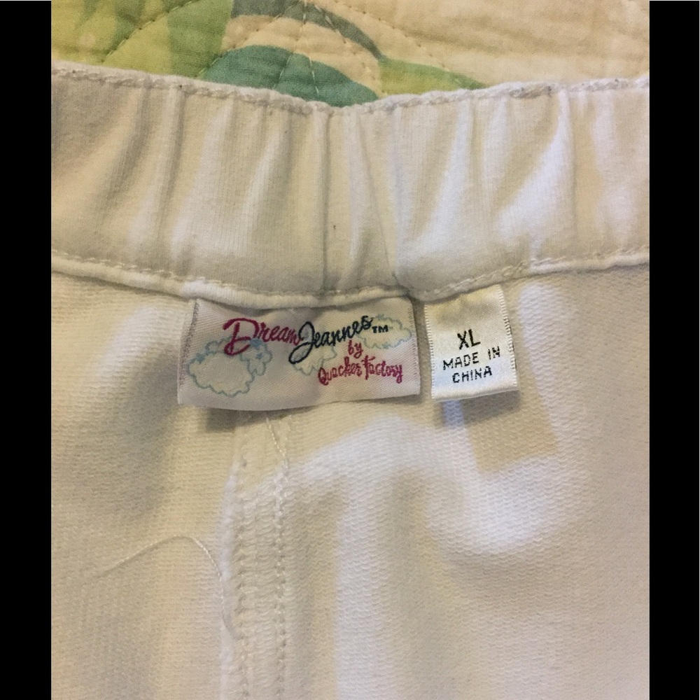 White Capris size XL
