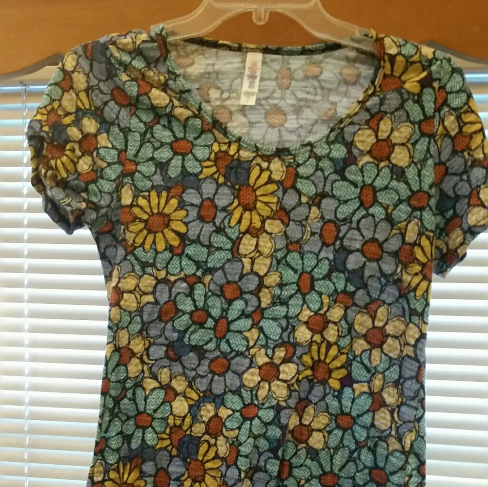 LuLaRoe Classic Tee