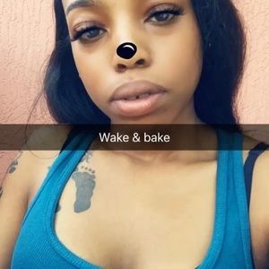 Meet your Posher, Ximora