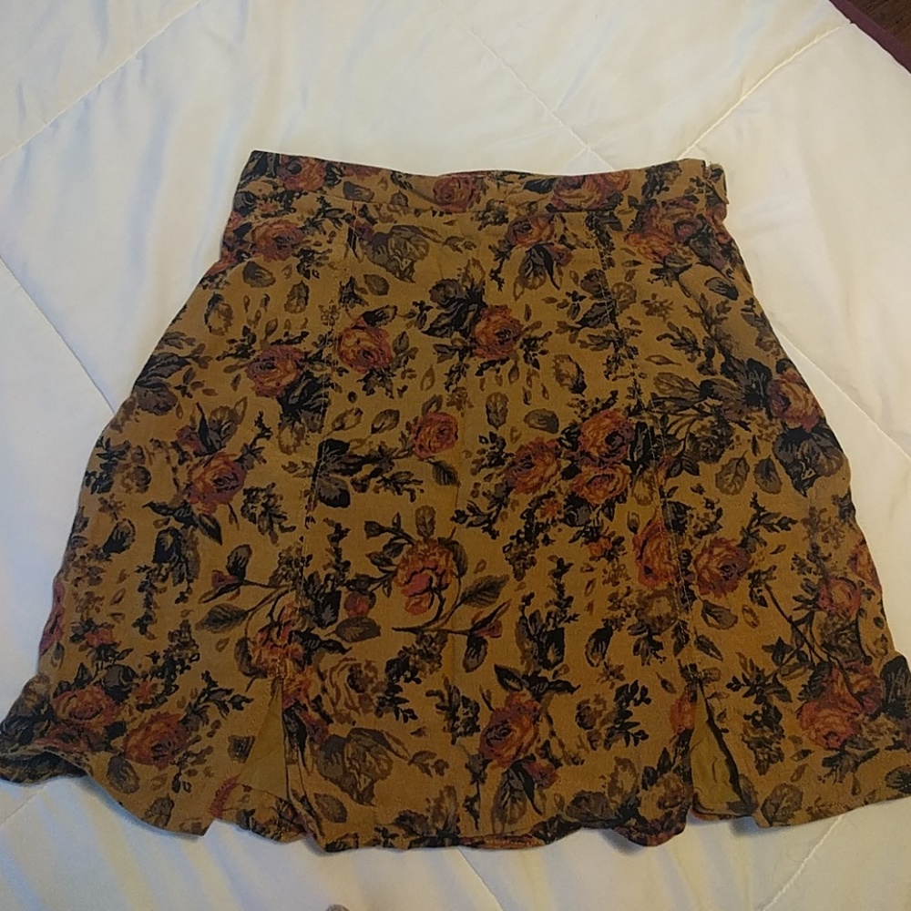 Urban outfitters mustard floral mini skirt size 0