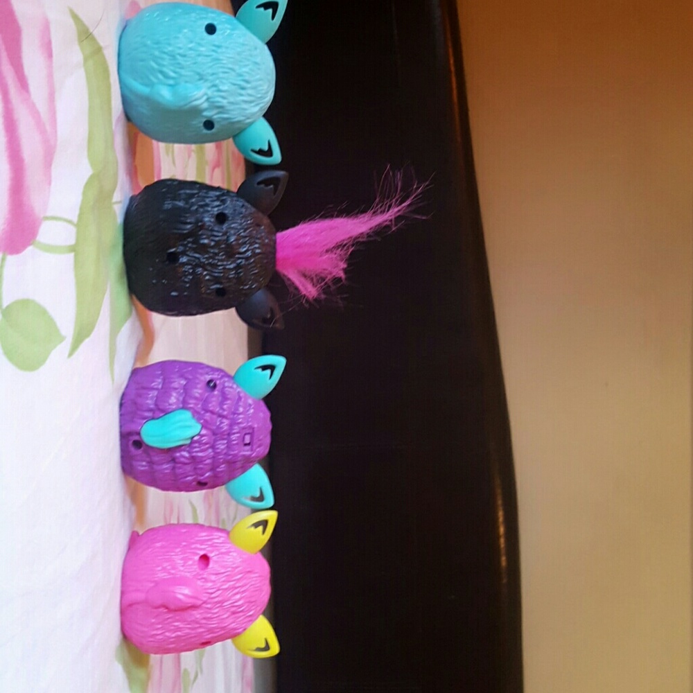 4 ferbies - Picture 6 of 6