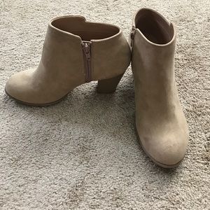 Old-Navy Suede Booties, Size 8