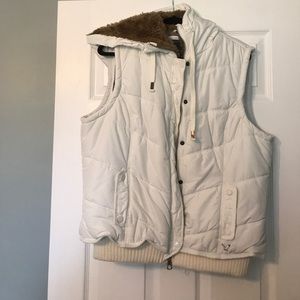 American Eagle Puffer Vest
