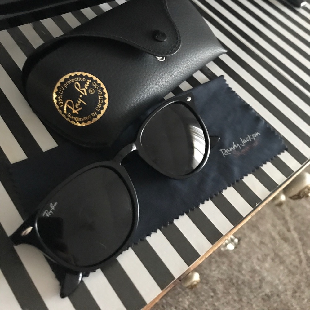 Ray ban