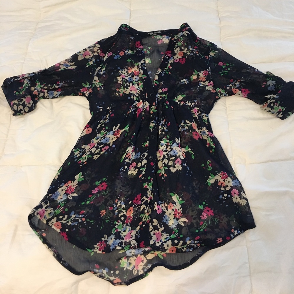 Sheer floral Express top