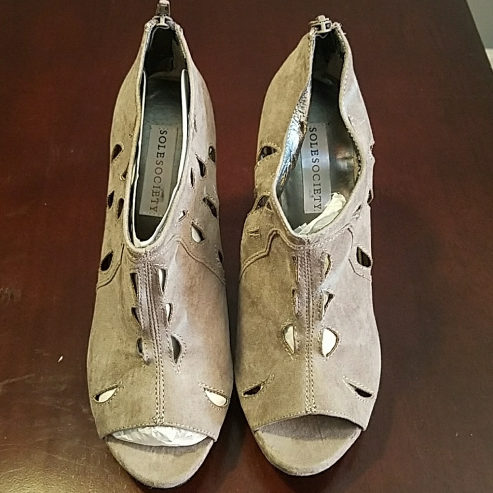 Grey Sole Society heels