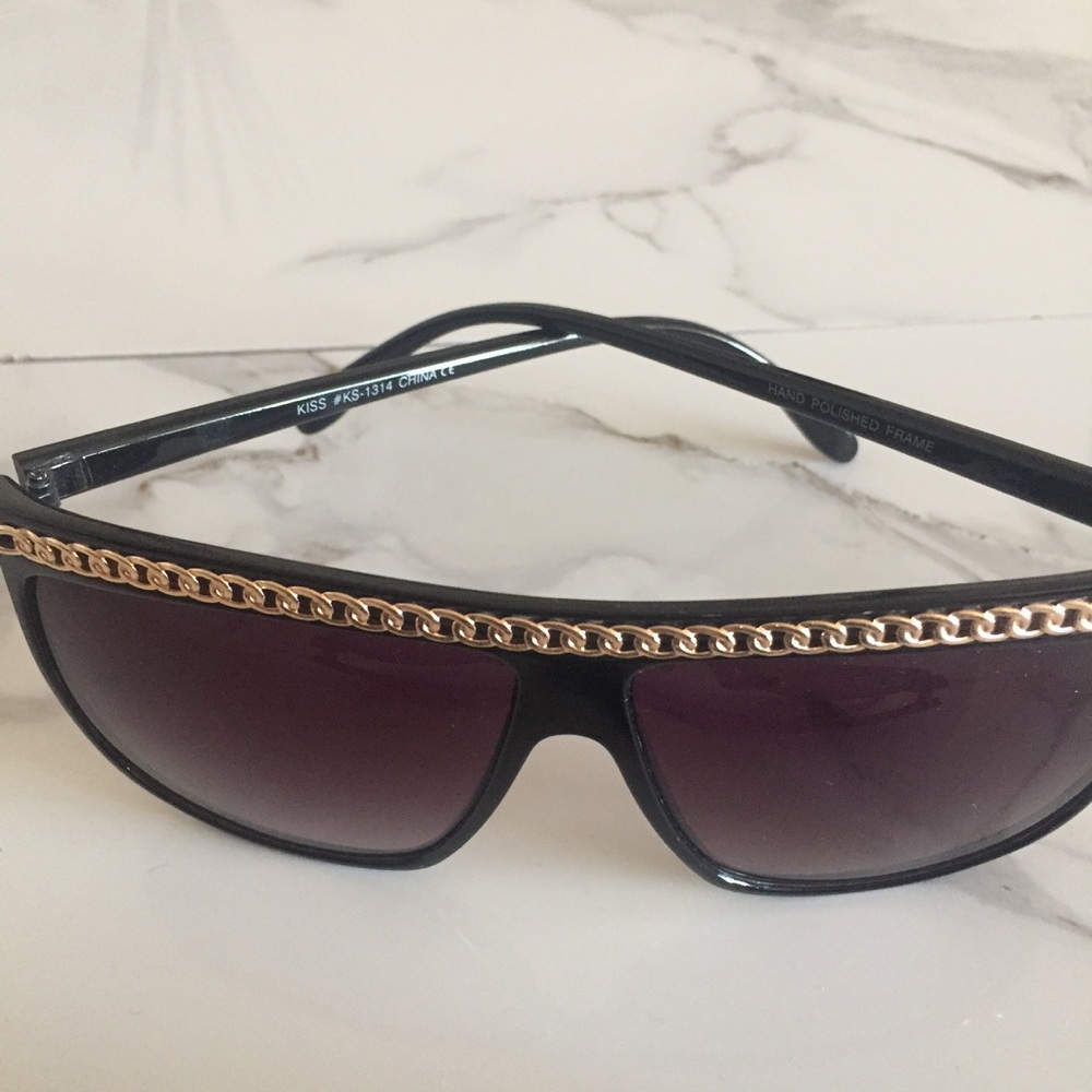Sunglass Set - Picture 2 of 5