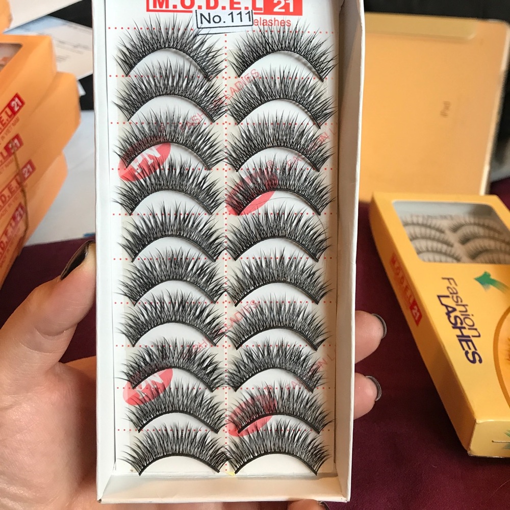 False eyelashes