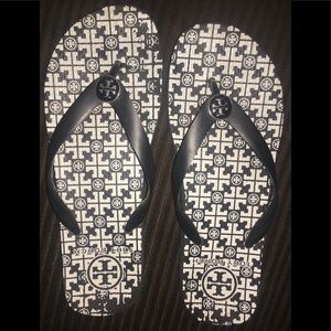 💥Tory Burch Rubber Flip Flops💥