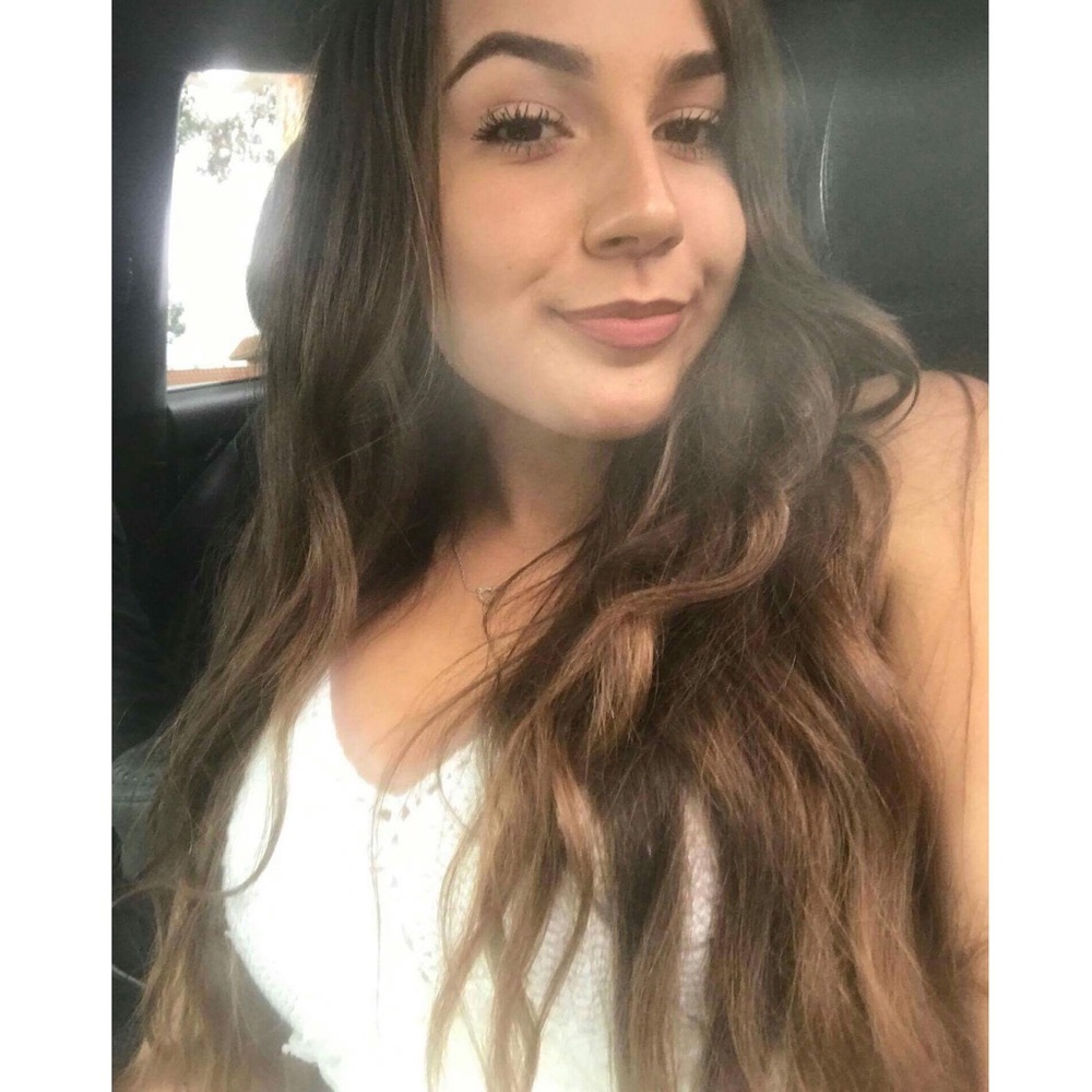 Meet your Posher, Alyssa