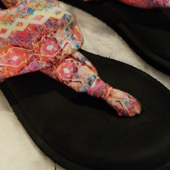 💖5 for $25💖Athletech Zailey Yoga Mat Sandals 5/6 - Picture 2 of 7