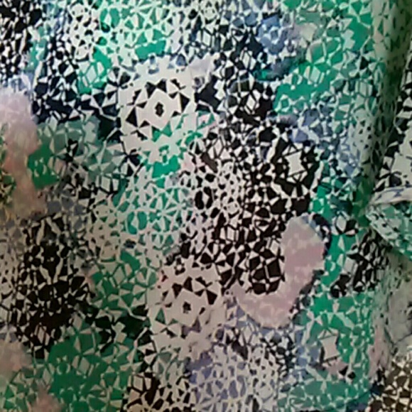 Pure Energy polyester blouse - Picture 2 of 4