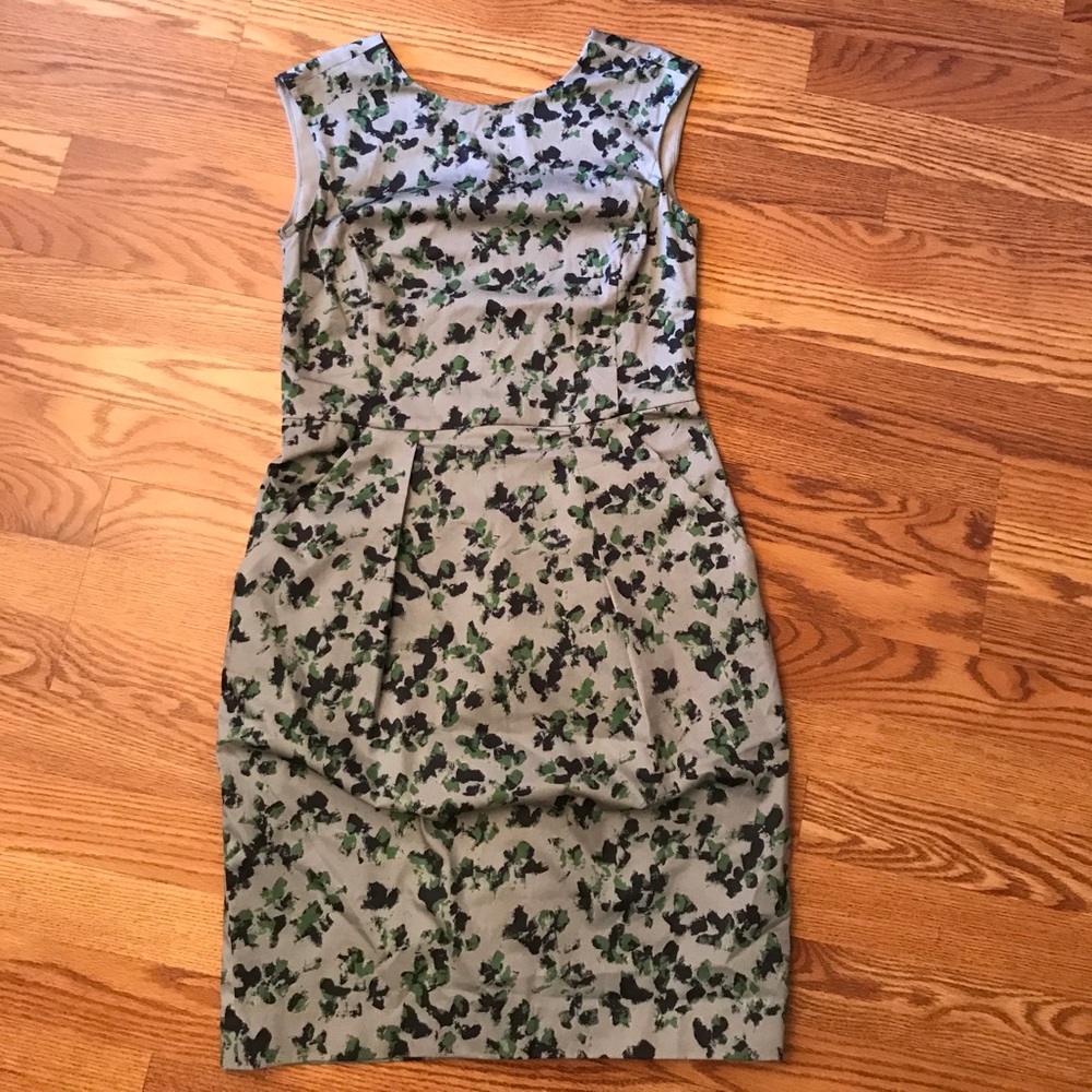AUTHENTIC Armani Collezioni dress SZ 6