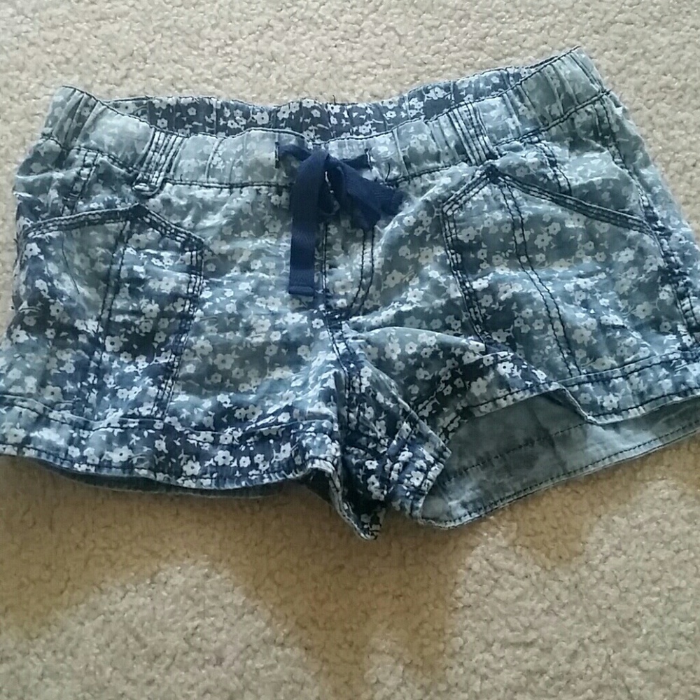 Mossimo burnt out floral pattern shorts